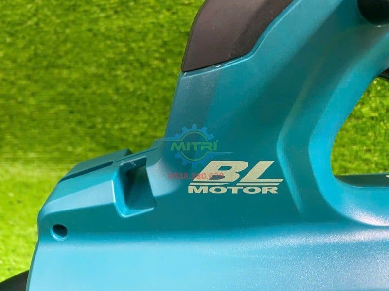 Máy Thổi Lá/Bụi Makita DUB184Z 18V – Combo 2 Pin 5.0Ah 1 Sạc - hình ảnh sản phẩm thực tế 7