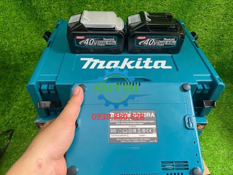 Bộ Pin Sạc Makita 191J97-1 Chính Hãng – 2 Pin BL4040 40V Max 4.0Ah + Sạc Nhanh DC40RA - hình ảnh sản phẩm thực tế 9