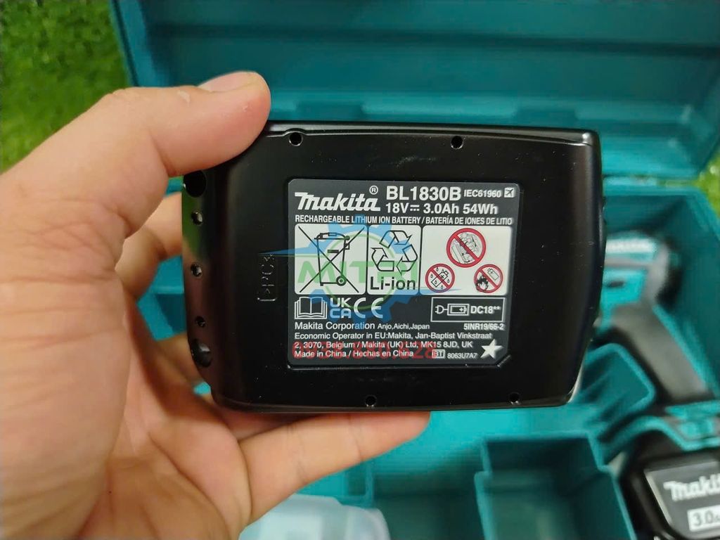 Máy Siết Bu Lông Dùng Pin 18V Makita DTW180RFE Chính Hãng Có Sẵn Tại Minh Triết - hình ảnh sản phẩm thực tế 5