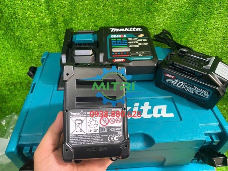 Bộ Pin Sạc Makita 191J97-1 Chính Hãng – 2 Pin BL4040 40V Max 4.0Ah + Sạc Nhanh DC40RA - hình ảnh sản phẩm thực tế 10