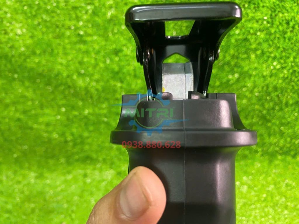 Máy Cưa Kiếm Dùng Pin Makita DJR186Z 18V Chính Hãng Có Sẵn Tại Minh Triết - hình ảnh sản phẩm thực tế 7