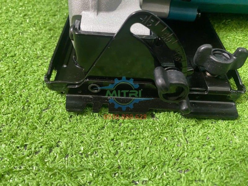 Máy Cưa Đĩa Makita M5801B 185mm Chính Hãng - hình ảnh sản phẩm thực tế 4