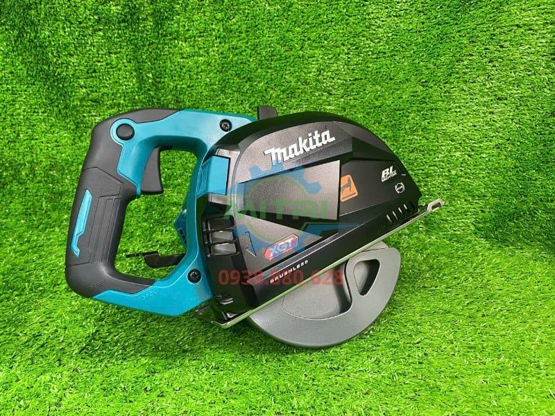Máy Cắt Kim Loại Makita CS002GZ01 Combo 2 Pin 1 Sạc - hình ảnh sản phẩm thực tế 5