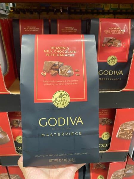 Kẹo socola sữa nhân ganache – Godiva Masterpiece
