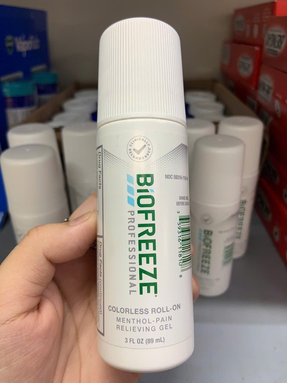Lăn lạnh xoa bóp giảm đau nhức Biofreeze Cool The Pain