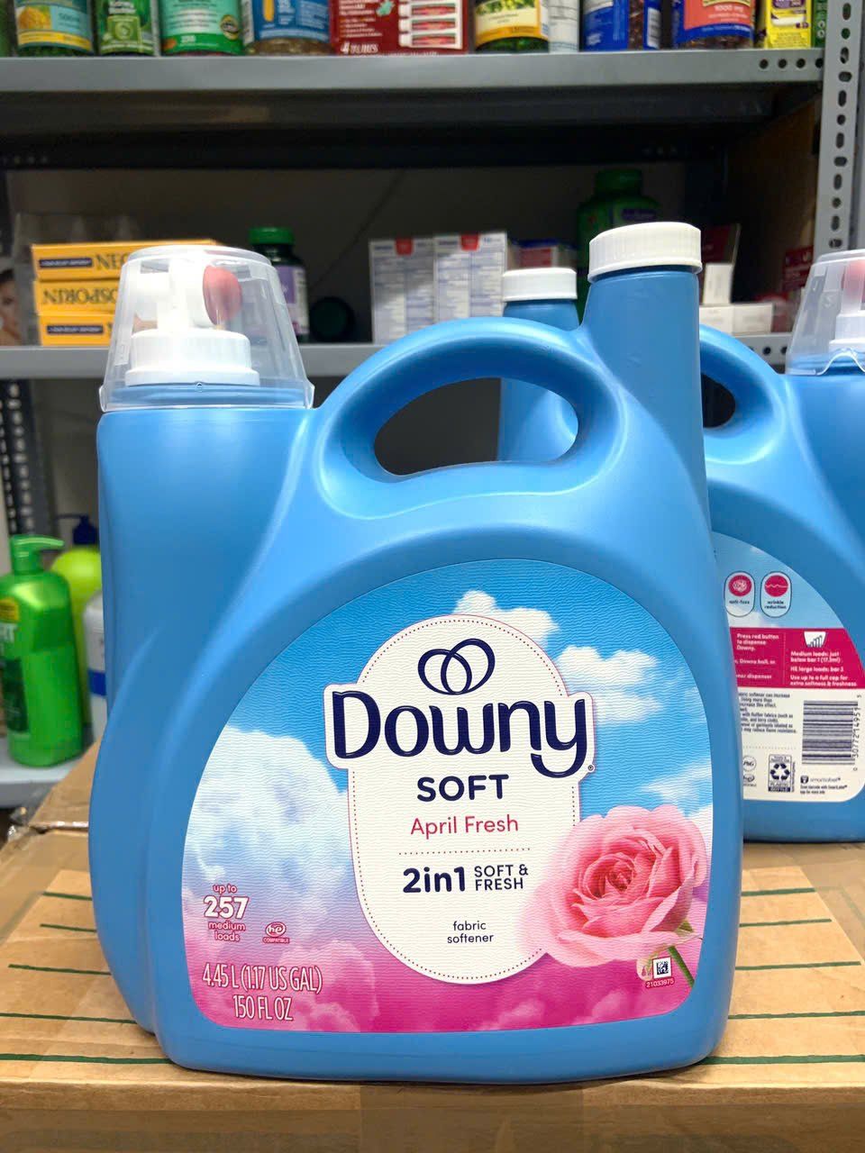 Nước xả vải Downy Soft April Fresh 2 in 1 của Mỹ - 4,45L