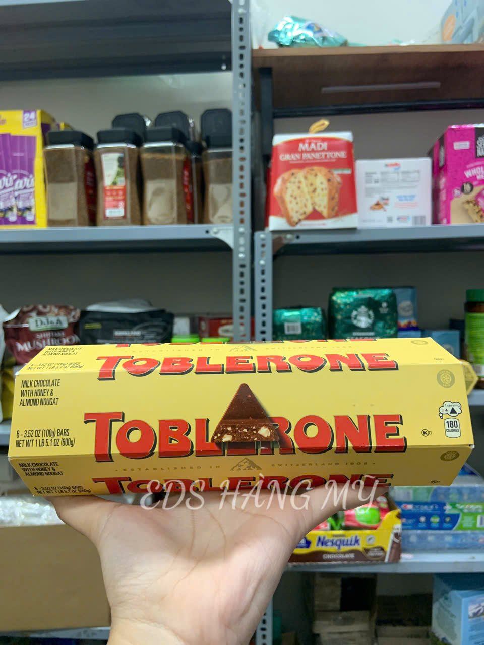 Chocolate sữa mật ong & hạnh nhân Toblerone