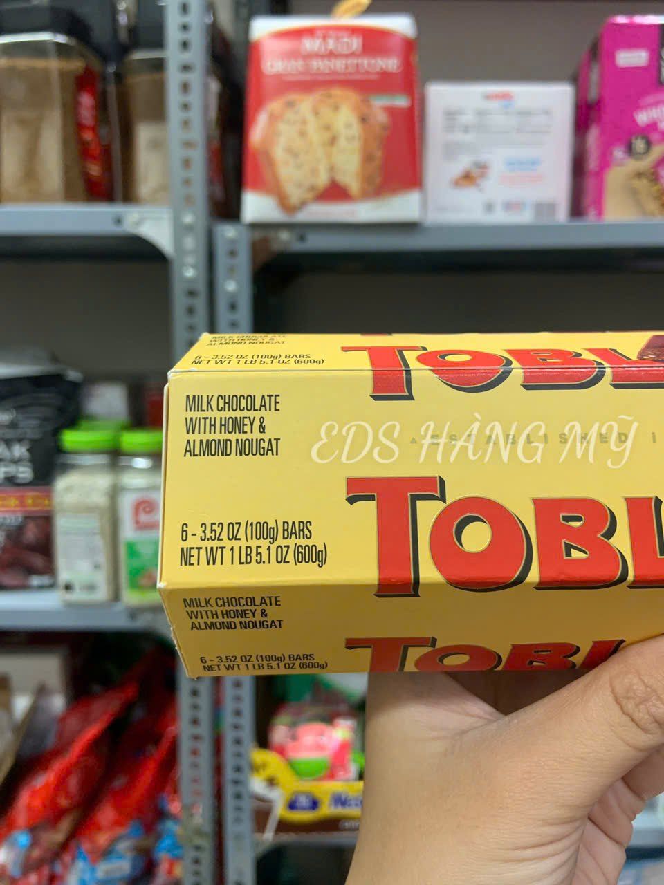 Chocolate sữa mật ong & hạnh nhân Toblerone