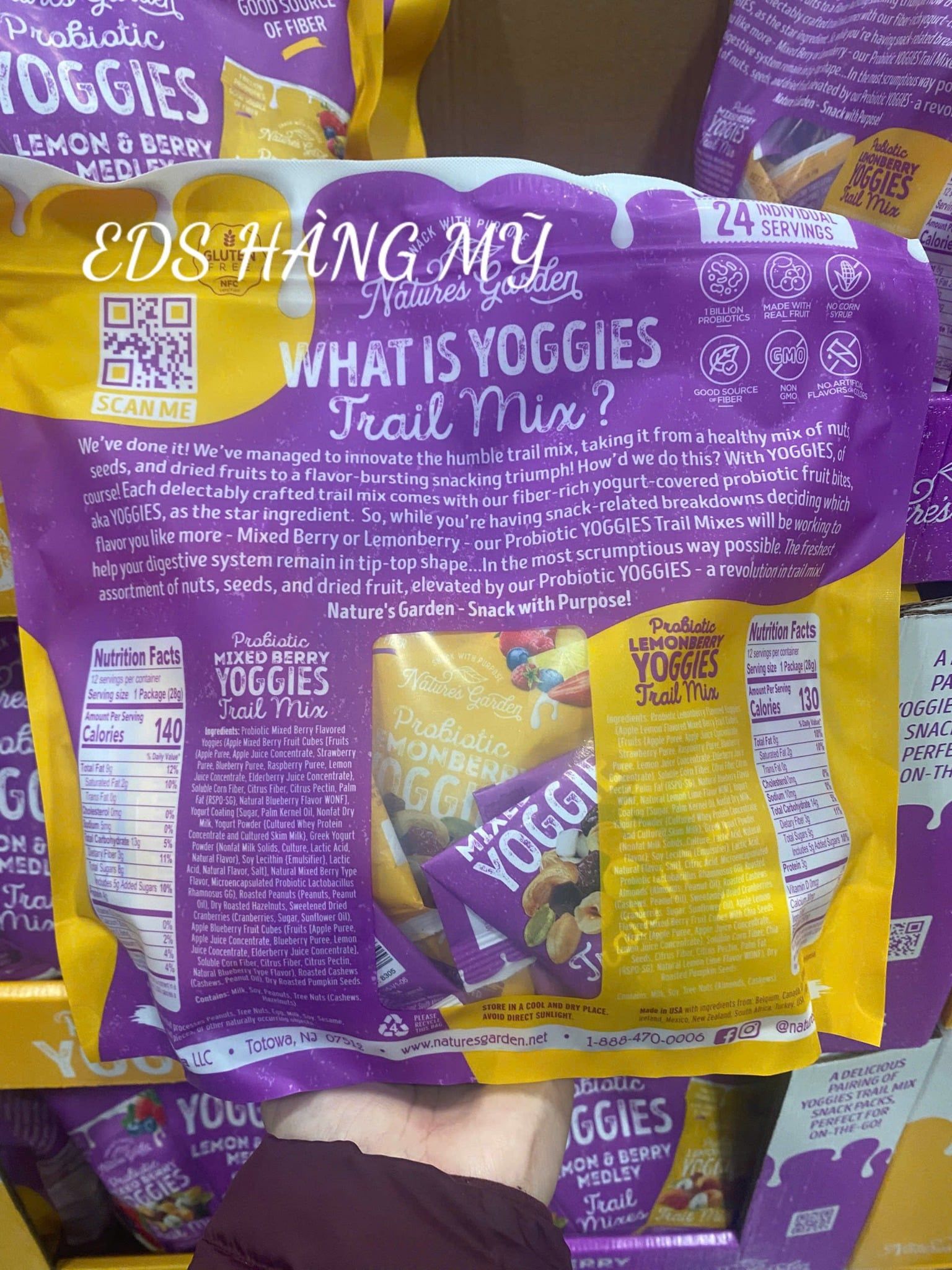 Hạt Nature's Garden Probiotic Yoggies Trail Mixes