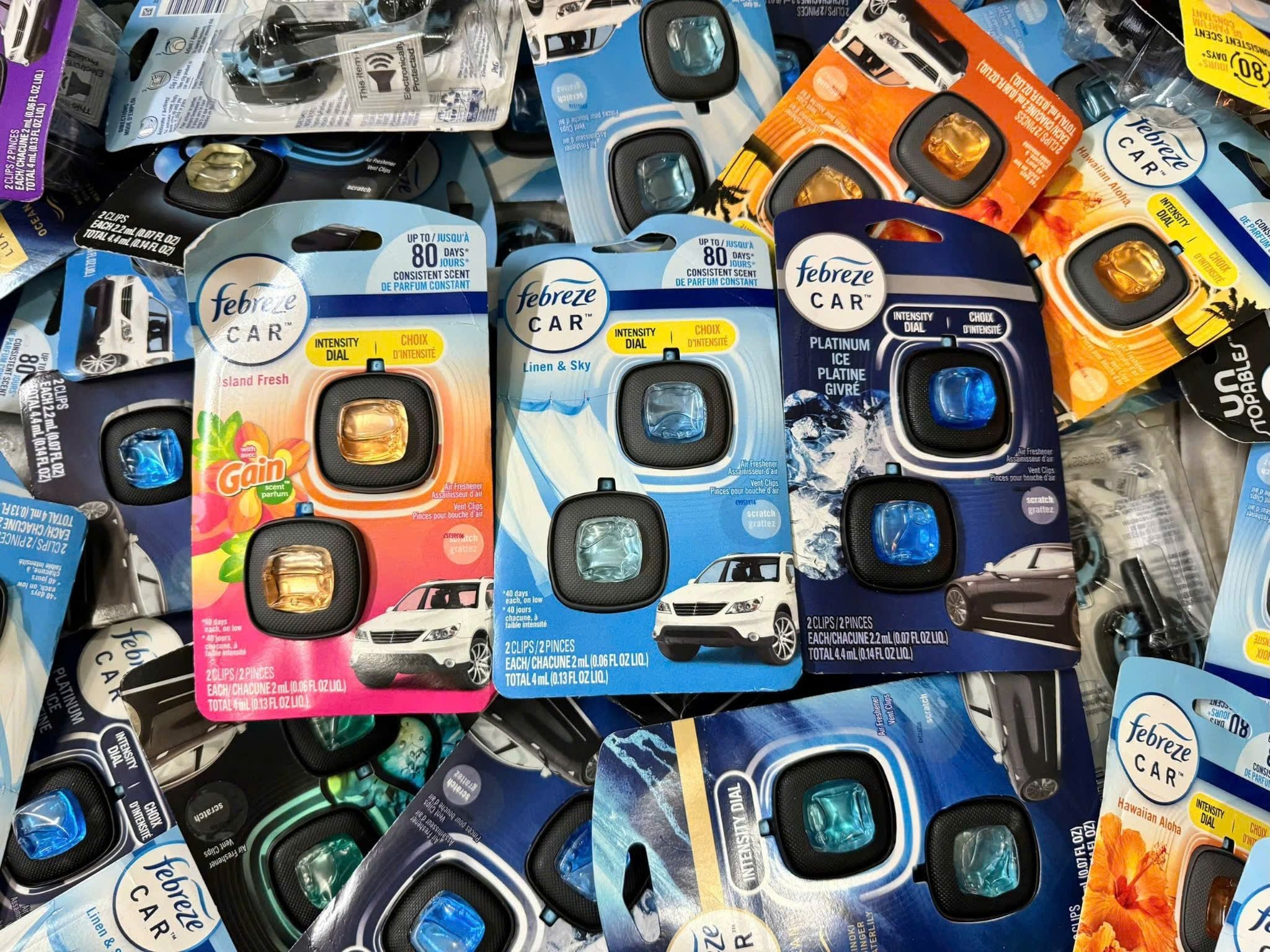 Nước hoa thơm phòng/xe hơi Febreze Car