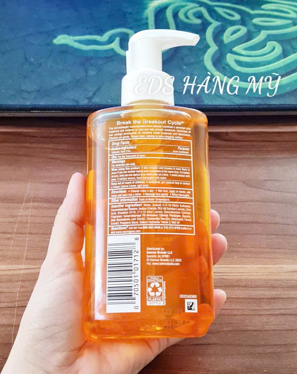 Sữa rửa mặt ngăn ngừa và giảm mụn Neutrogena Oil-Free Acne Wash