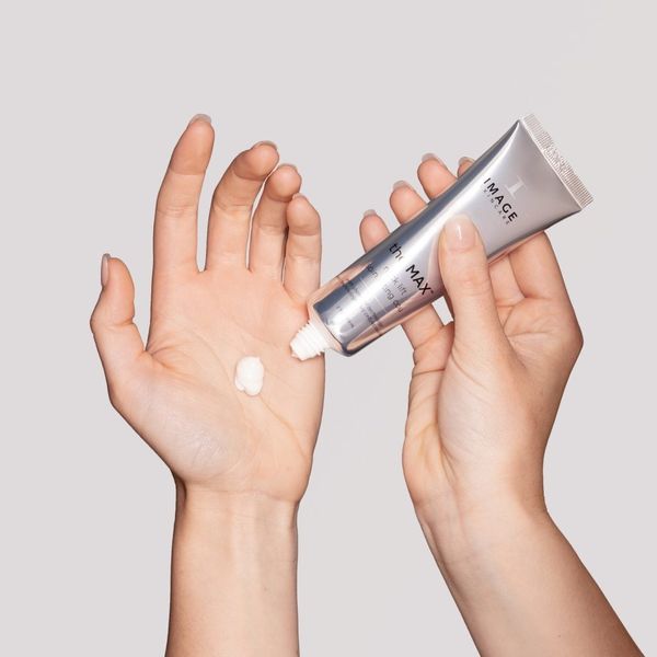 Kem trẻ hoá & săn chắc vùng cổ IMAGE Skincare The MAX Neck Lift