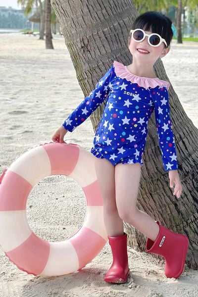  Đồ bơi một mảnh bé gái tay dài chống nắng kèm mũ Sao Lung Linh 