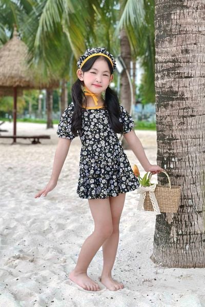  Đầm bơi một mảnh trẻ em kèm mũ chống nắng Cúc Hoạ Mi 