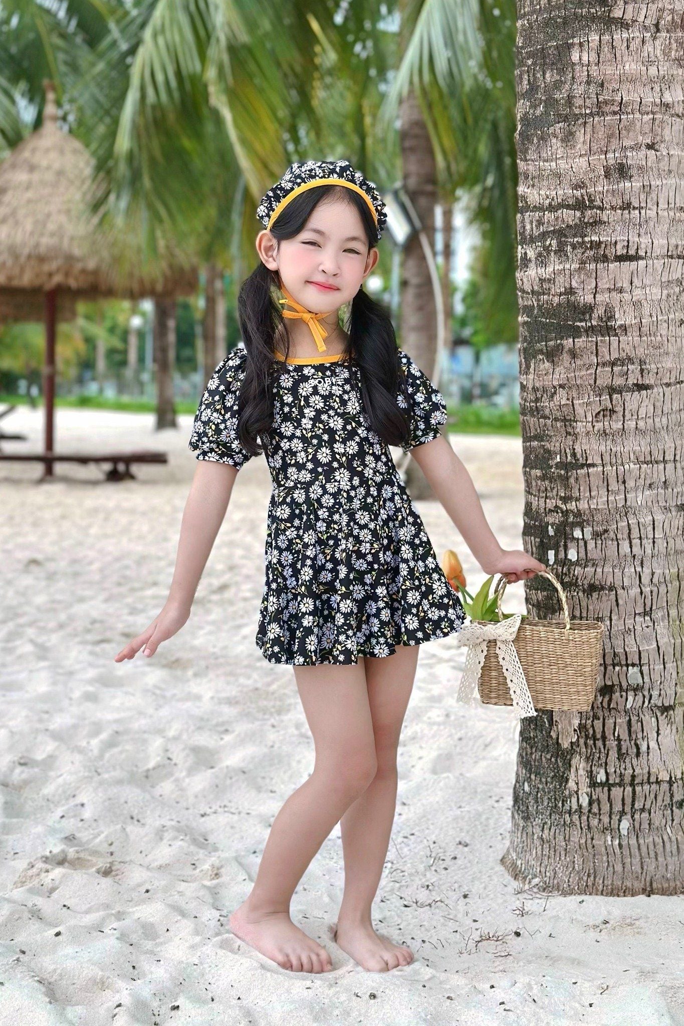 Đồ bơi một mảnh trẻ em kèm mũ chống nắng Cúc Hoạ Mi