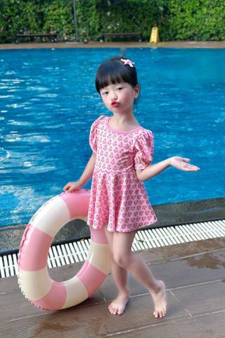  Đầm bơi một mảnh bé gái kèm mũ chống nắng Hoa Bé Xinh 