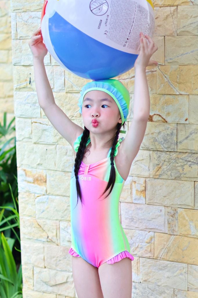 Đồ bơi một mảnh BABY kèm mũ chống nắng Cầu Vồng — 3