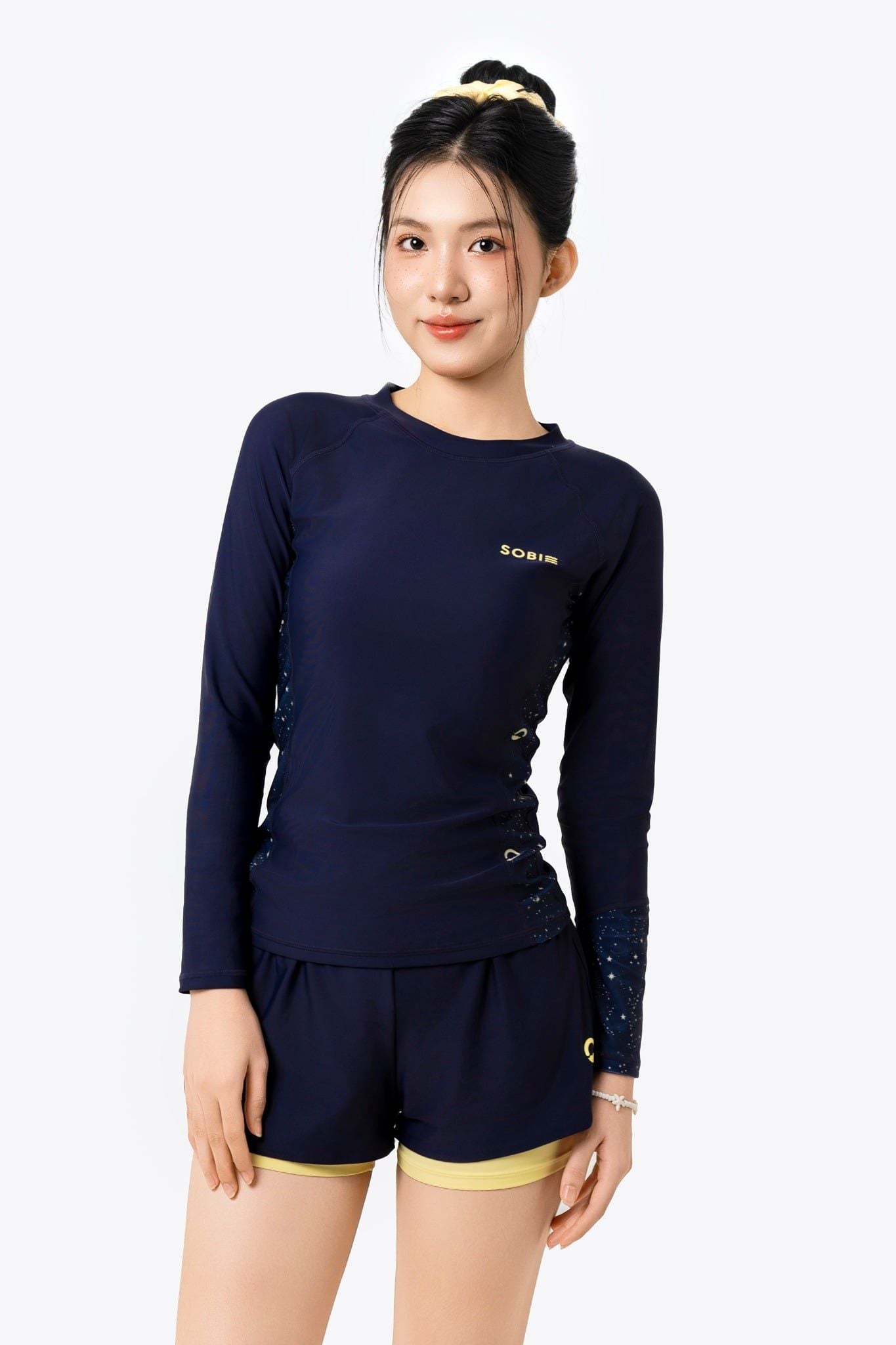 Áo bơi nữ tay dài kín đáo và chống nắng Gorgeous Nova