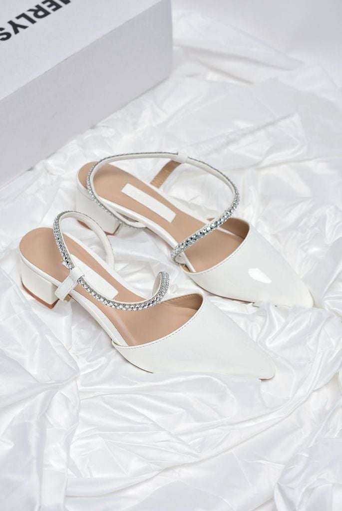 [Best Seller] Giày Cao Gót Đế Vuông 3cm Dây Đính Đá Merly 1047 Trắng Bóng, Sandal Quai Hậu Bít Mũi, Giày Công Sở Nữ, Giày Cao Gót Bigsize, Slingback, Giày Cưới, Cao Gót Mũi Nhọn