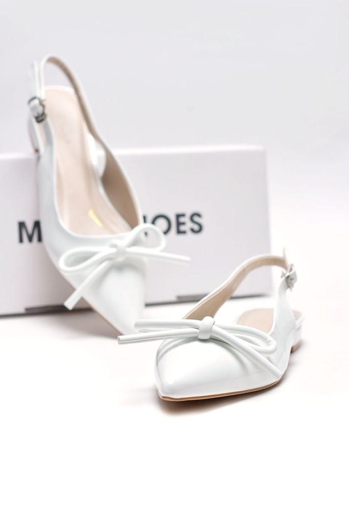 [Best Seller] Giày Bệt Mũi Nhọn Hở Gót Nơ Phồng Merly 1634-1p Trắng Bóng, Giày Đi Tiệc Thấp, Giày Công Sở Nữ, Giày Bệt Nữ Big Size, Giày Búp Bê Trắng Mũi Nhọn