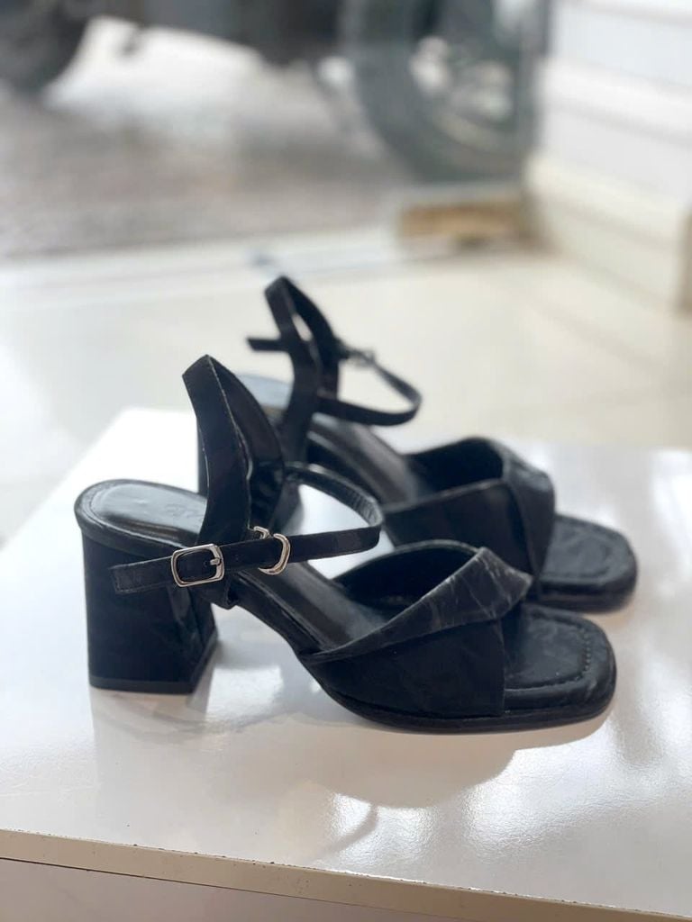 Sandals 7cm Merly 1641 Đen Vân Mây Size 35-43 Quai Ngang Xoắn Mềm Gót, Giày Xăng Đan Cao Gót Quai Ngang, Giày Công Sở Nữ
