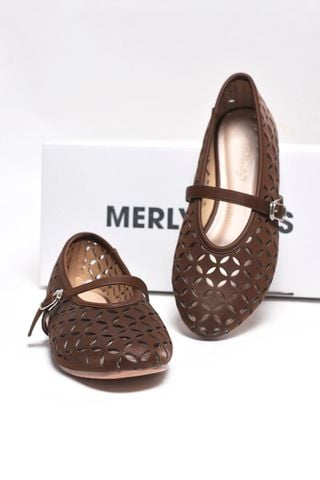 Giày Búp Bê Lazer Merly 1642 Nâu Cocoa Quai Ngang Êm Chân Mary Jane Da Cắt Lazer Họa Tiết Lá, Giày Búp Bê Big Size Êm Chân