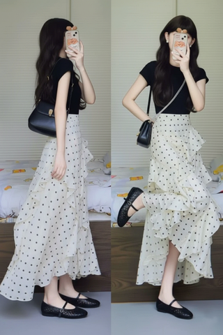 Giày Búp Bê Mũi Tròn Họa Tiết Lazer phối váy chấm bi bèo xéo thời trang