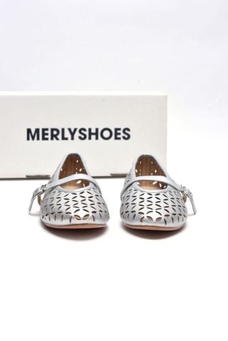 Giày Búp Bê Mũi Tròn Đế Bám Nền Mềm Mại Da Merly Cắt Họa Tiết Lazer Hoa Mùa Hè Merly 1642 Màu Xám Bạc, Giày Búp Bê Bigsize 35-43