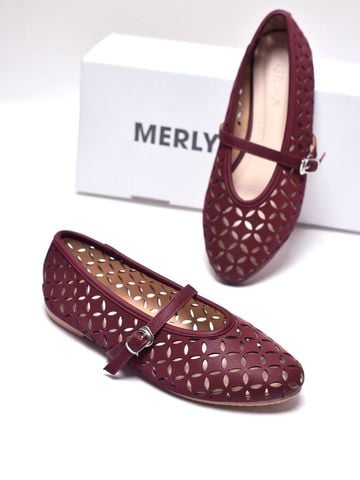 [Hè 2026] Giày Búp Bê Có Quai Ngang Họa Tiết Lá Đối Xứng Lỗ Thoáng Khí Mềm Mại Đế Chống Trơn Merly 1642 Đỏ, Giày Bệt Mùa Hè, Giày Búp Bê Bigsize, Giày Bệt Nữ Quai Ngang