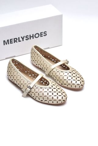 [New Color] Giày Búp Bê Có Quai Ngang Da Lỗ Thoáng Khí Mềm Mại Đế Chống Trơn Merly 1642 Kem Vàng Nhũ, Giày Được Cắt Họa Tiết Lazer Hoa Mùa Hè, Giày Búp Bê Bigsize, Giày Bệt Nữ Quai Ngang