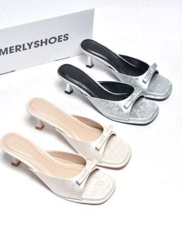Guốc Gấm Nơ Xinh Gót Nhọn 5cm Merly 1646-5P Trắng Gấm, Dép Cao Gót Quai Ngang Đính Nơ, Guốc Nữ Bigsize, Mules, Dép Guốc Hè 2026