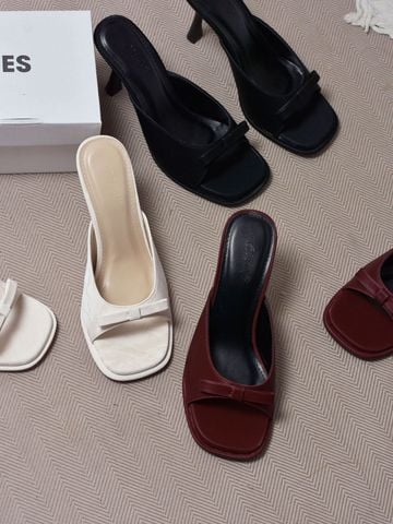 Guốc Nữ Quai Ngang Nơ Nhỏ Gót Nhọn Cao 9cm Có Đúp Mũi Merly 1646 Trắng Ivory, Guốc Nữ Bigsize 35-43, Dép Cao Gót Nữ Tính, Guốc Mules Mũi Vuông, Dép Guốc Hè 2026
