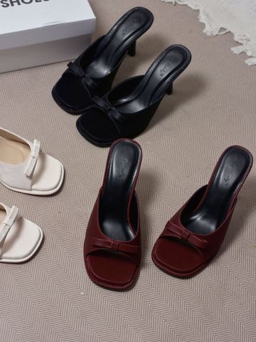 Guốc Nữ Quai Ngang Nơ Nhỏ Gót Nhọn Cao 9cm Có Đúp Mũi Merly 1646 Đỏ Burgundy, Guốc Nữ Bigsize 35-43, Dép Cao Gót Nữ Tính, Guốc Mules Mũi Vuông, Dép Guốc Hè 2026