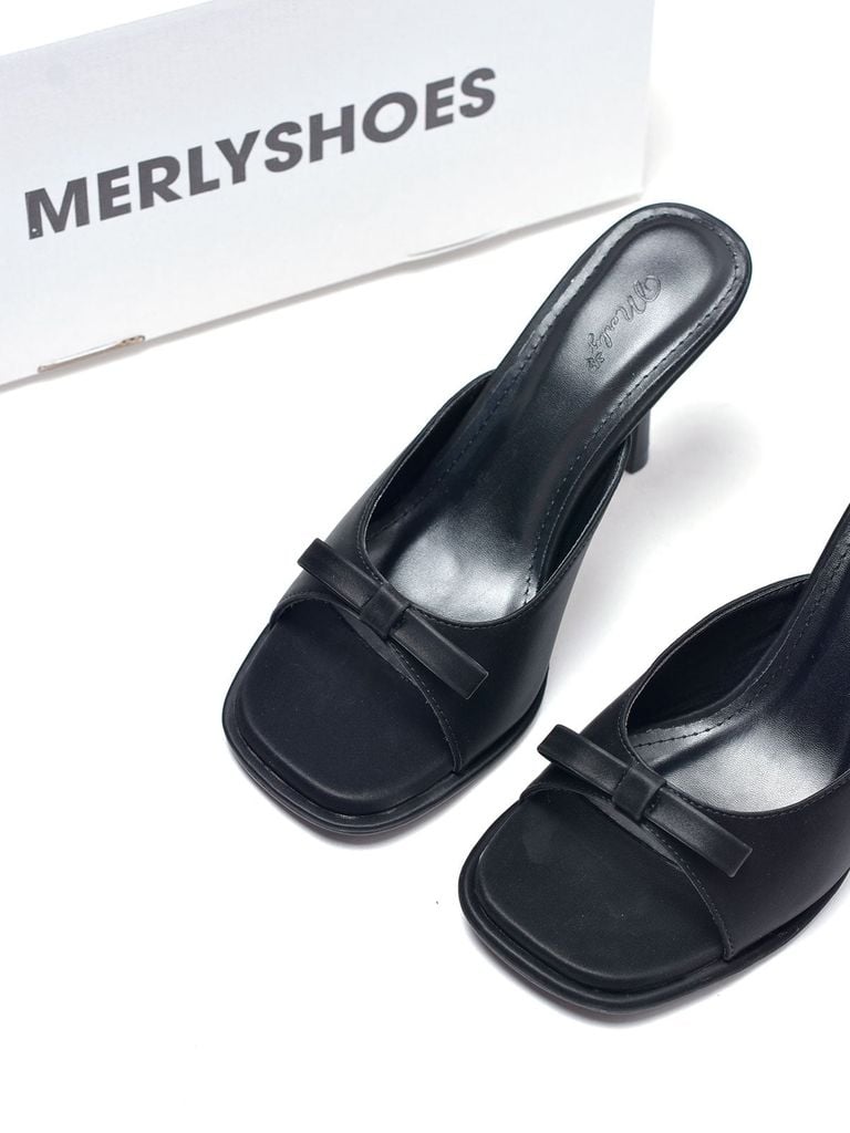 Guốc Nữ Quai Ngang Nơ Nhỏ Gót Nhọn Cao 9cm Có Đúp Mũi Merly 1646 Đen Huyền, Guốc Nữ Bigsize 35-43, Dép Cao Gót Nữ Tính, Guốc Mules Mũi Vuông, Dép Guốc Hè 2026