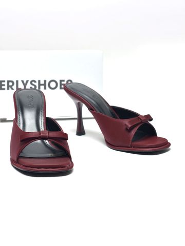 Guốc Nữ Quai Ngang Nơ Nhỏ Gót Nhọn Cao 9cm Có Đúp Mũi Merly 1646 Đỏ Burgundy, Guốc Nữ Bigsize 35-43, Dép Cao Gót Nữ Tính, Guốc Mules Mũi Vuông, Dép Guốc Hè 2026