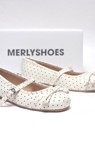 [New Arrivals] Giày Búp Bê Quai Ngang Trắng Chấm Bi Cổ Điển Merly 1658, Giày Búp Bê Bigsize 35-43, Giày Búp Bê Mũi Tròn Đế Bám Nền Chống Trơn, Giày Bệt, Giày Búp Bê Trắng Chấm Bi