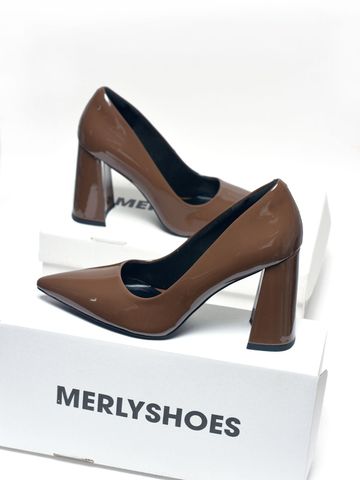 Giày Cao Gót Nâu Đế Vuông 10cm Mũi Nhọn Merly 1706 Nâu Taupe Bóng Bigsize 35-43, Giày Cao Gót Bigsize, Giày Cao Gót Mũi Nhọn, Giày Cao Gót 10cm, Giày Công Sở Nữ, Giày Bít Mũi Nữ