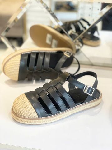Sandal Nữ Rọ Đan Cói Raffia Vibe Mùa Hè Thương Hiệu MERLY 1657 Đen Huyền – Giày Sandal Bigsize 35–43, Sandal Nữ Bệt, Sandal Đi Biển, Dép Sandal Rọ Bít Mũi