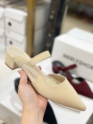 [New Arrivals] Guốc Sục Nữ Nude Mũi Nhọn Merly Bigsize 35-43, Giày Sục Nữ Đế Vuông 3cm 1647 Kem, Sandal Bít Mũi, Giày Mule, Giày Búp Bê, Giày Công Sở Nữ