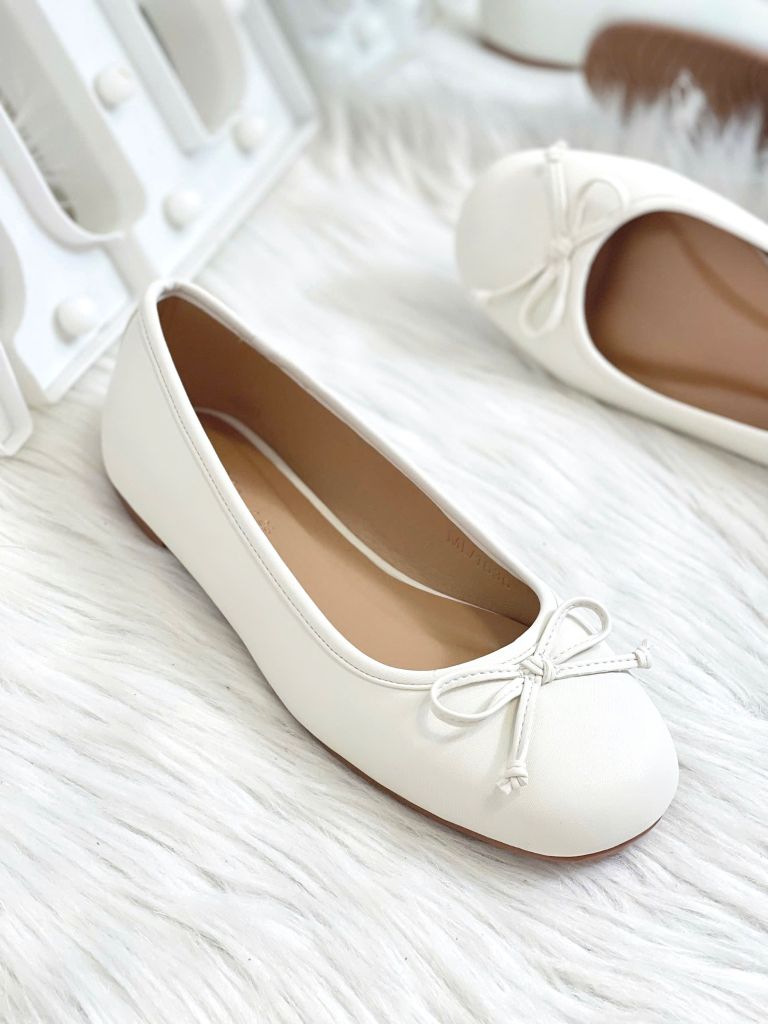 Giày Búp Bê Nơ Nhí Mũi Tròn Da Mềm Mại Merly 1636 Trắng Hạt Dẻ, Giày Búp Bê Big Size 35-43 Chuẩn Form, Phiên Bản Cải Tiến Của Giày Búp Bê Nơ 1038