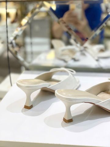 Guốc Gấm Nơ Xinh Gót Nhọn 5cm Merly 1646-5P Trắng Gấm, Dép Cao Gót Quai Ngang Đính Nơ, Guốc Nữ Bigsize, Mules, Dép Guốc Hè 2026