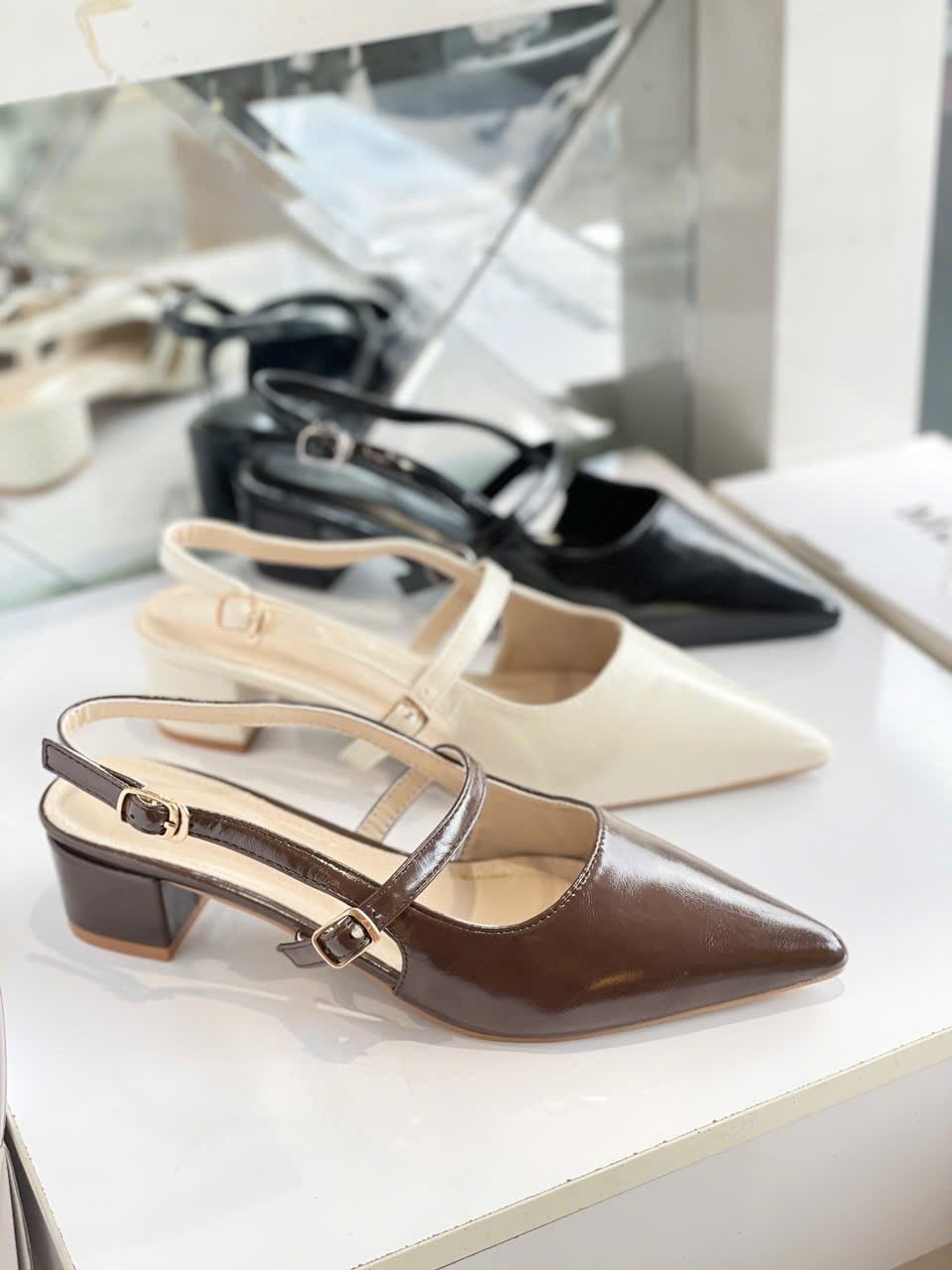 Giày Mũi Nhọn Nữ Đế Vuông 3cm Merly 1668 Nâu Espresso Bigsize 35-43, Giày Xăng Đan Bít Mũi, Giày Công Sở Nữ, Giày Cao Gót Đế Vuông, Giày Slingback, Giày Bít Mũi Đế Thấp, Giày Bít Mũi Hở Gót