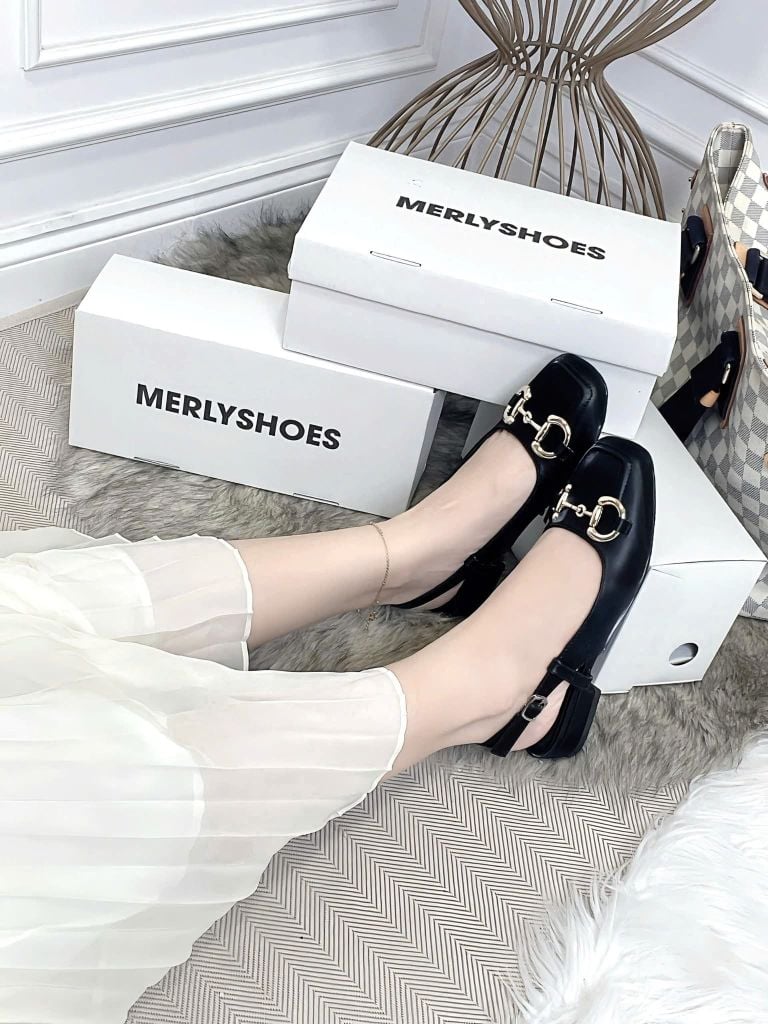 [Best Seller] Giày Bít Mũi Vuông Hở Gót Thấp 2cm Merly 1585-2P Đen Micro Khoá GC Bigsize 35-43, Giày Búp Bê Hở Gót, Giày Sục Nữ, Sandal Bít Mũi, Giày Bệt Nữ, Giày Slingback, Giày Đế Vuông