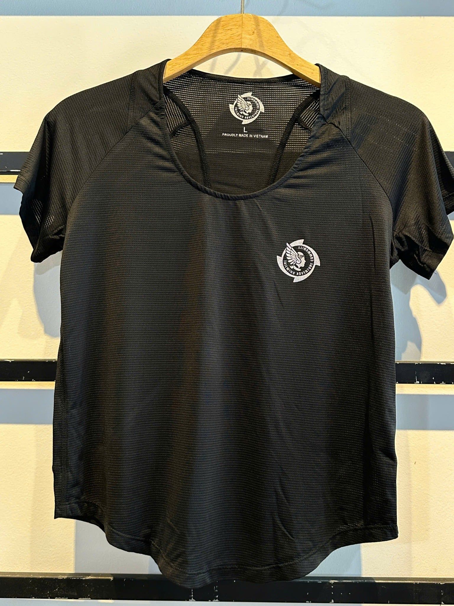  Áo chạy bộ thể thao TAC Black - Nữ 