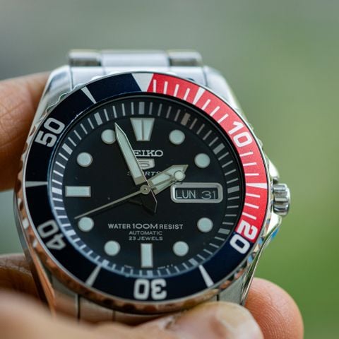 Đồng hồ Seiko cũ Seiko 5 Sport Automatic SNZF15K1 còn 98%