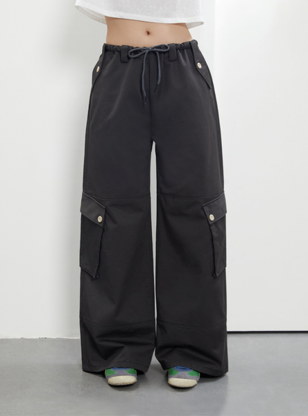 Quần Run Pocket Khaki Pants - Army Green