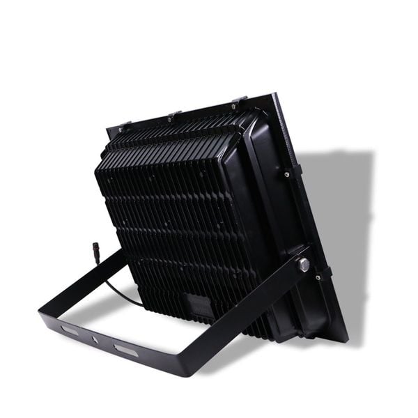 Bộ đèn pha LED năng lượng mặt trời Nanoco 300W IP67 trắng 6500K NLFS300650L + tấm solar NLFS300650S