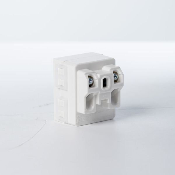 Ổ cắm đa năng Panasonic WEV117107 có màn che