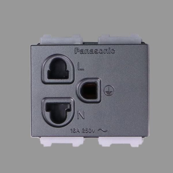 Ổ cắm đơn có màn che và dây nối đất Panasonic WEV1181 Ánh Kim (cắm nhanh)