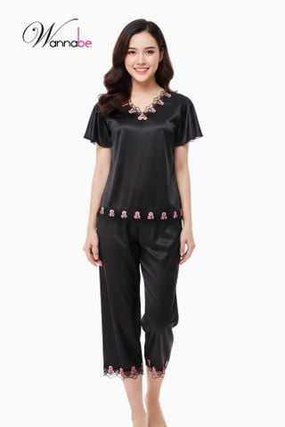 Đồ bộ mặc nhà phi lụa WANNABE BLS08 đồ bộ quần lửng và áo tay chuông điệu đà ren cổ áo nữ tính